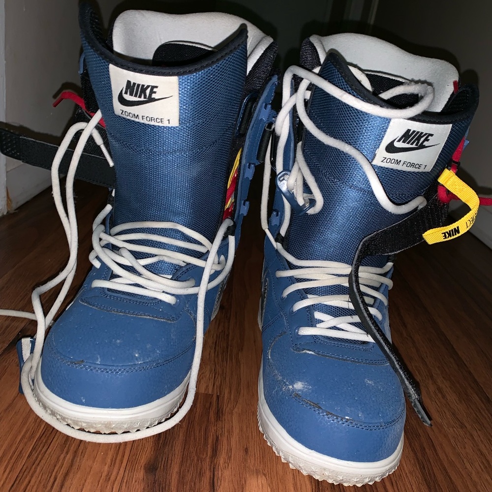 Nike snowboard boots size 8.5 USED